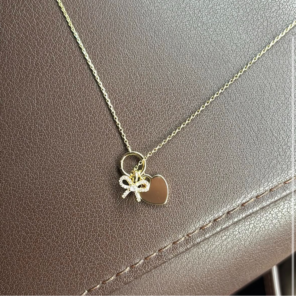 Target Gold Necklace With Four Leaf Clover And Pink Pendant 15$